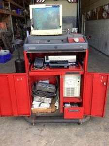 lot 2 image: Hunter Alignment R611WinAlign wDSP400 Sensor & Targets