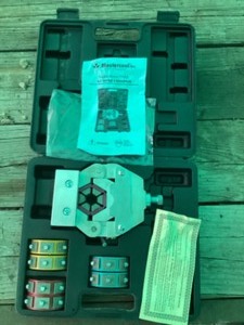 lot 46 image: Mastercool AC Manual hose crimper
