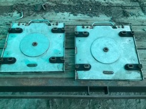 lot 3 image: Hunter Stainless Steele turnplates
