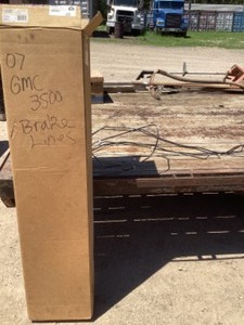 lot 70 image: New 2007 GMC 3500 factory brake line kit