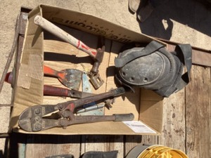 lot 71 image: Garage lot