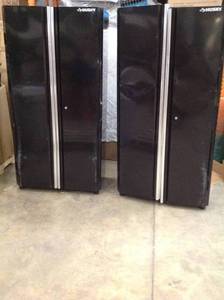 lot 18 image: Lot of 2 Assorted Husky Garage Cabinets Damage present See Pictures