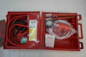 lot 80 image: roadside emergency kit