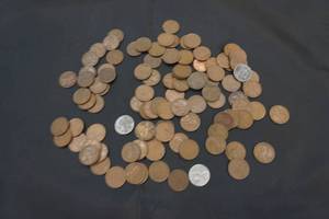 lot 2 image: wheat pennies