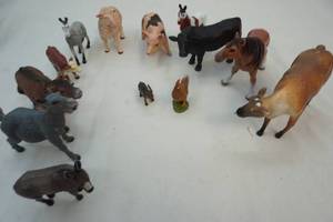 lot 46 image: farm animals