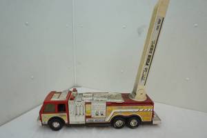 lot 168 image: tonka firetruck