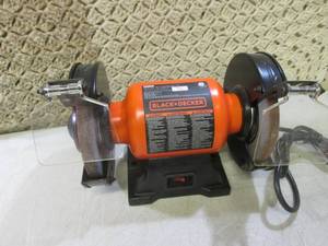 lot 151 image: (CSB) Black & Decker 6 Bench Grind...