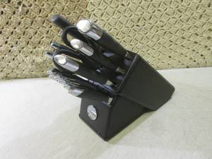 lot 176 image: (G-1) Kitchen Aid Kitchen Knfe Set ...