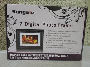 lot 211 image: (BSB) 7 Digital Photo Frame...