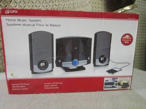 lot 213 image: (D-3) GPX Home Music System...