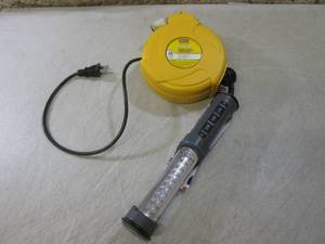 lot 214 image: (CSB) 20 LED Work Light Retractable...