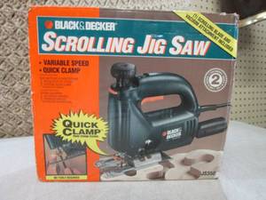 lot 216 image: (CSB) Black & Decker Scrolling Jig ...