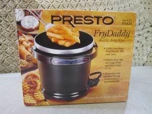 lot 226 image: (BS) Presto Fry Daddy Electric Deep...