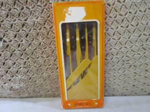 lot 246 image: (B-3) 5pc Kitchen Knife Set with Wo...
