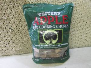lot 256 image: (C-3) Western Apple BBQ Cooking Chu...