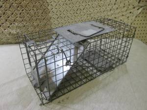 lot 279 image: (EW4) Havahart Live Trap 17 14 x ...