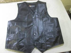lot 11 image: (BS) Xelement Leather Vest Size XXL...