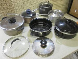 lot 18 image: (RM1) Assorted Kitchen Pans and Lid...