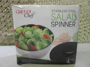 lot 23 image: (BS) Stainless Steel 5 Qt Salad Spi...