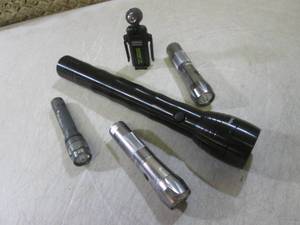 lot 27 image: (EC1) Assorted Flashlights...