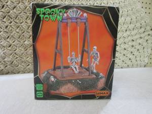 lot 69 image: (CSB) Animated Spooky Town Hallowee...