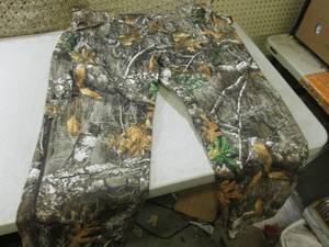 lot 71 image: (F-0) Pair of Mens Real Tree Camo ...