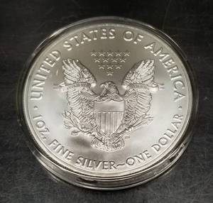 2017 AMERICAN SILVER EAGLE 1 TROY OZ .999 FINE SILVER IN AIRTITE