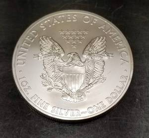 2014 AMERICAN SILVER EAGLE 1 TROY OZ .999 FINE SILVER DOLLAR