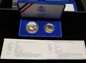 1986 US 2 COIN COMMEMORATIVE SET SILVER DOLLAR CLAD HALF