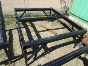 Pipe Table 6x6x33