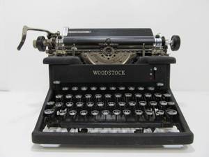 Vintage WOODSTOCK Typewriter&nbsp
