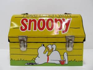 Vintage Metal SNOOPY Peanuts Lunchbox