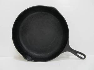 Old Vintage Cast Iron Large Skillet