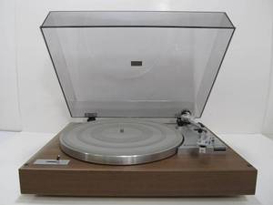 Working YAMAHA Model YP-211 Natural Sound Turntable