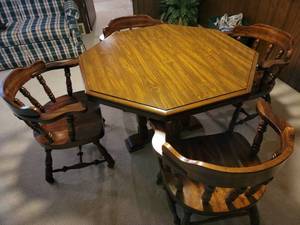 lot 69 image: Table and 4 Chairs Set