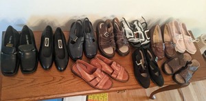lot 26 image: 10 Pairs of Ladies Shoes Size 5.5- Rockport, Clarks, Naturalizer and More