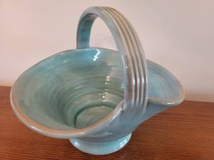 lot 45 image: Large Rare Majolica Coli Pottery Basket 10.5 x 5 x 10