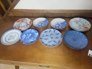 lot 105 image: 8 Beautiful Decorative Plates