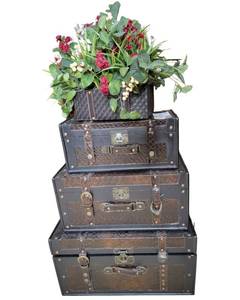 lot 74 image: 4 Decorative Chests