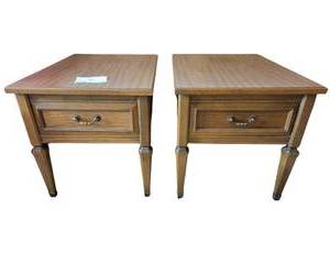 lot 53 image: 2 Side Tables