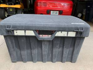 lot 20 image: Large Deck Box