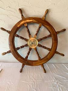 lot 2 image: AUTHENTIC SHIP CAPTAINS WHEEL