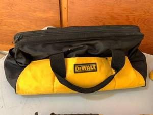 lot 124 image: DEWALT 18 VOLT SAWZALL