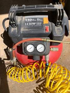 lot 130 image: AIR COMPRESSOR