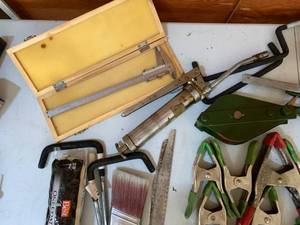 lot 143 image: COLLECTION OF CLAMPS AND OTHER ITEMS