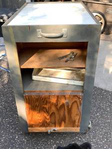 lot 150 image: WHEELED WORKSTATION