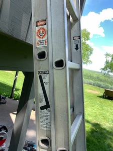 lot 109 image: 16 FOOT EXTENSION LADDER
