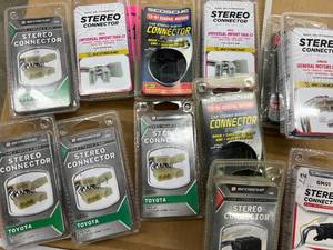 BOX OF ASSORTED STEREO CONNECTORS