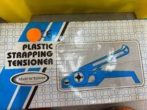 PLASTIC STRAPPING TENSIONER