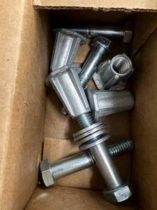 8 BOXES BENCH HARDWARE